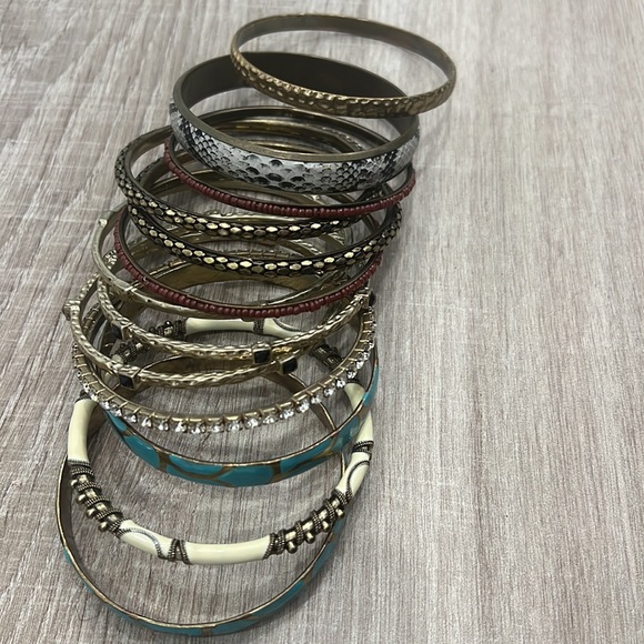 Women’s Stacked bangle bracelets - Picture 4 of 4